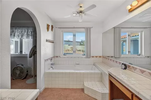Bath - 2055 Cholla Way, Laughlin, NV 89029 photo 7 of 8