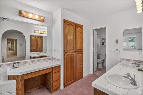 Bath - 2055 Cholla Way, Laughlin, NV 89029 photo 3 of 8