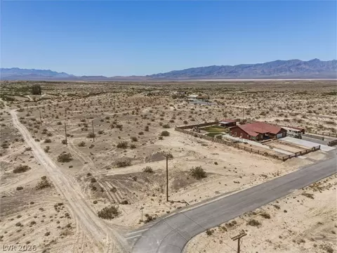5991 E Carter Ln, Pahrump, NV 89061