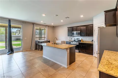 7255 Dazzle Point St, North Las Vegas, NV 89084