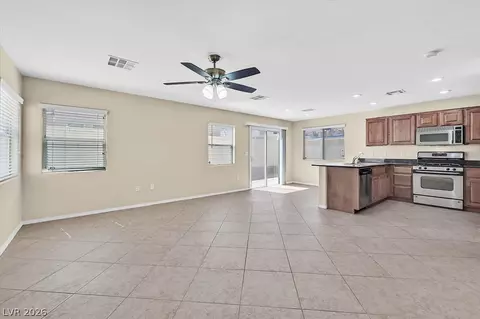 5732 Rose Tiara Dr, Las Vegas, NV 89139
