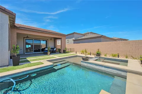 380 Portia Village Dr, Henderson, NV 89011