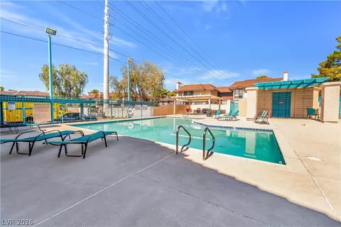 4425 Woodpine Dr #106, Las Vegas, NV 89119