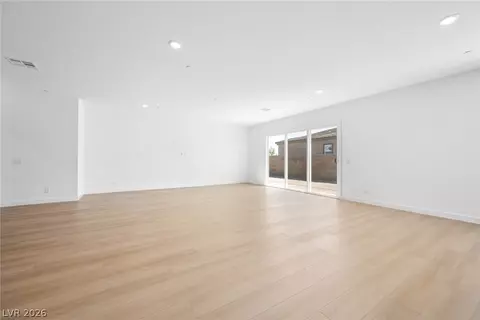 Living - 206 Devon Crest Ave, Henderson, NV 89015 photo 4 of 7