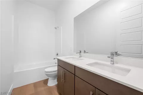 Bath - 206 Devon Crest Ave, Henderson, NV 89015 photo 2 of 3