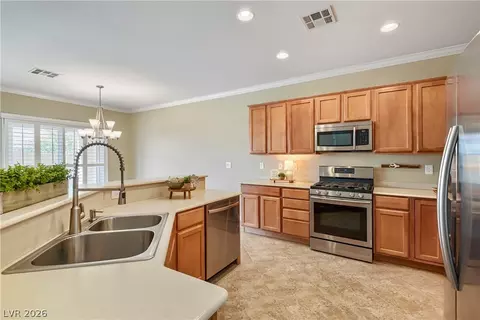 2371 Mourning Warbler Ave, North Las Vegas, NV 89084
