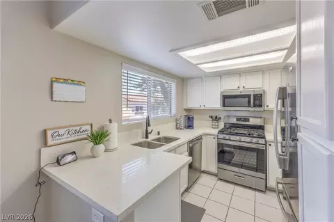 2975 Bluegrass Ln #1423, Henderson, NV 89074