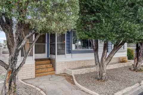 5054 Ridge Dr, Las Vegas, NV 89103