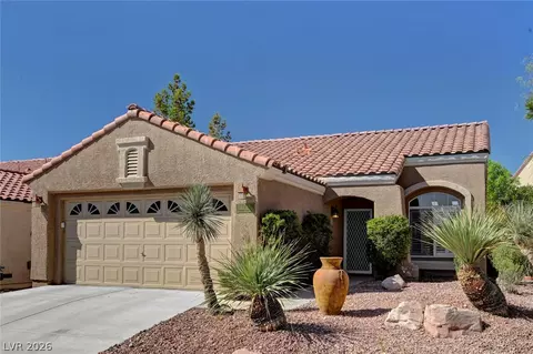 7913 Pottery Creek Dr, Las Vegas, NV 89128