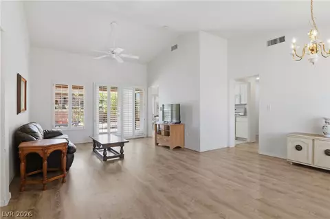 9917 Woodhouse Dr, Las Vegas, NV 89134