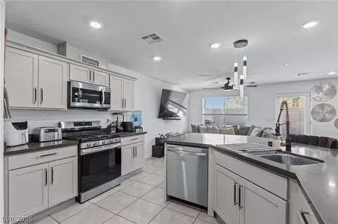 4915 Chidlaw Ave #3, Las Vegas, NV 89115
