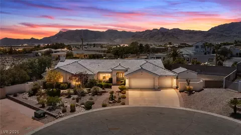 6025 Egan Crest Dr, Las Vegas, NV 89149