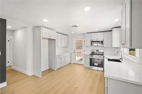 603 Buchanan Ave, Henderson, NV 89015