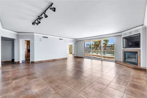 2857 Paradise Rd #301, Las Vegas, NV 89109