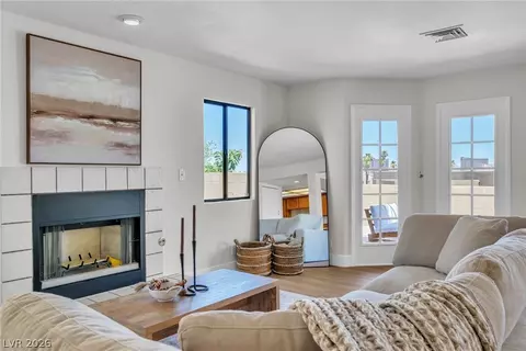 3924 Delos Dr, Las Vegas, NV 89103