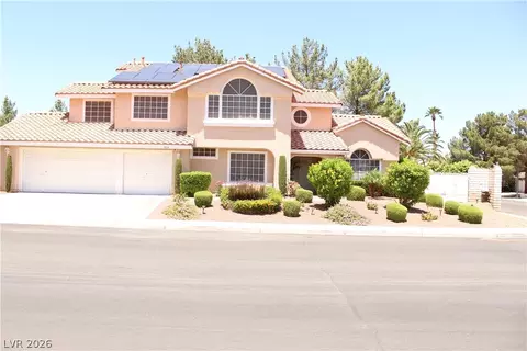 824 E Red Hollow Dr, North Las Vegas, NV 89031