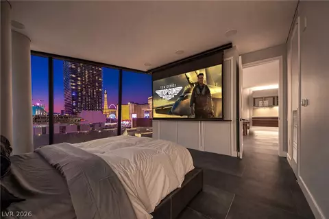 3726 Las Vegas Blvd #902, Las Vegas, NV 89158