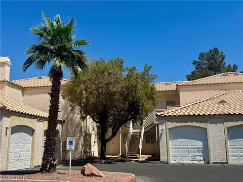 1900 N Torrey Pines Dr #212, Las Vegas, NV 89108