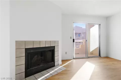 Living - 2160 Highpointe Dr #102, Laughlin, NV 89029 photo 4 of 4