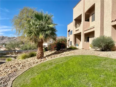 Exterior - 2160 Highpointe Dr #102, Laughlin, NV 89029 photo 6 of 7