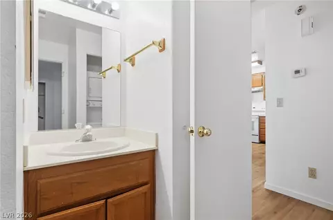 Bath - 2160 Highpointe Dr #102, Laughlin, NV 89029 photo 4 of 6