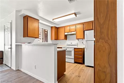 Kitchen - 2160 Highpointe Dr #102, Laughlin, NV 89029 photo 4 of 5