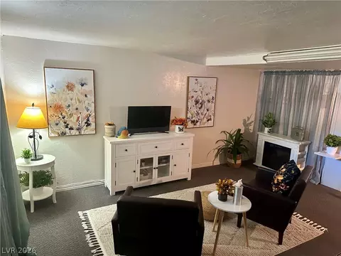 Living - 798 Murry St, Ely, NV 89301 photo 2 of 4