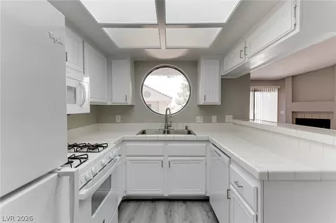 830 N Sloan Ln #202, Las Vegas, NV 89110