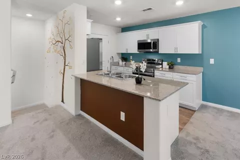 6940 Skyline Blue St, North Las Vegas, NV 89086