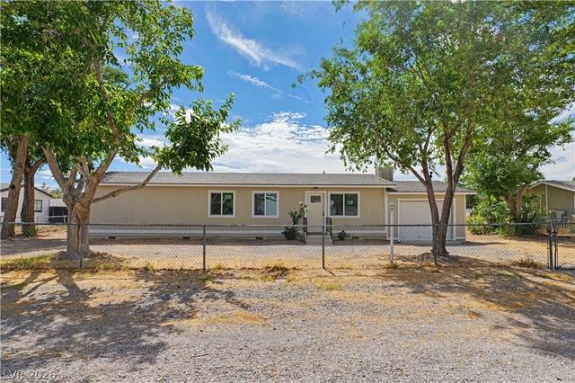3960 Point Dr, Pahrump, NV 89060