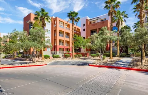 43 E Agate Ave #302, Las Vegas, NV 89123