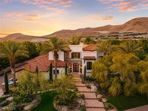 21 Olympia Hills Cir, Las Vegas, NV 89141