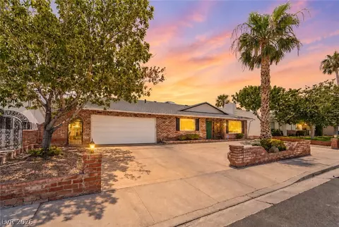 4656 Skyland Dr, Las Vegas, NV 89121