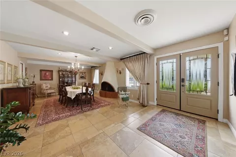 221 Rosemary Ln, Las Vegas, NV 89107