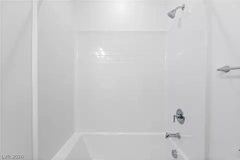 Bath - 137 Harmonica Ave, Henderson, NV 89015 photo 4 of 4