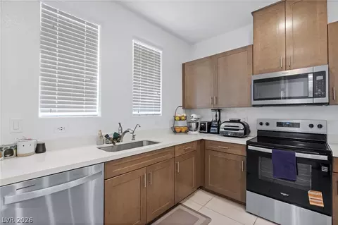 Kitchen - 137 Harmonica Ave, Henderson, NV 89015 photo 3 of 3