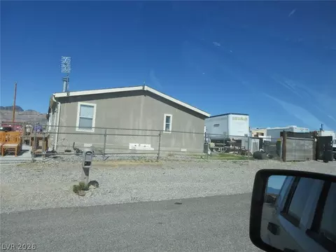 6440 N Park Retiro, Pahrump, NV 89060