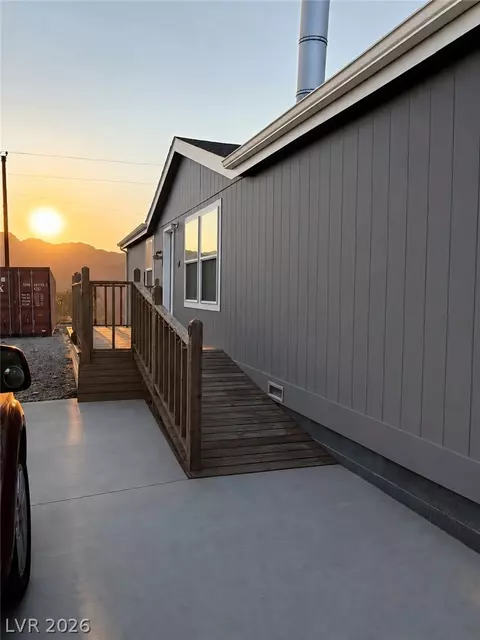 6440 N Park Retiro, Pahrump, NV 89060