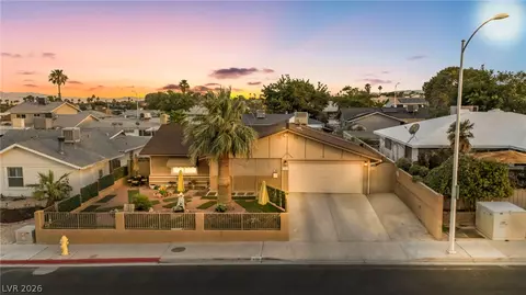 7301 Alta Dr, Las Vegas, NV 89145