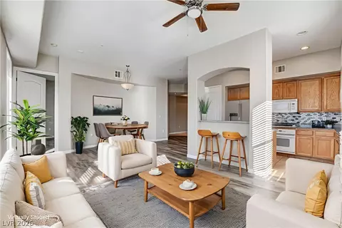 32 E Serene Ave #302, Las Vegas, NV 89123