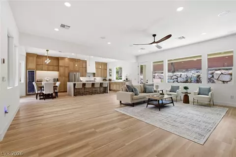 65 Twilight Rose St, Las Vegas, NV 89138