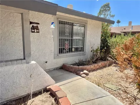 6461 W Viking Rd, Las Vegas, NV 89103