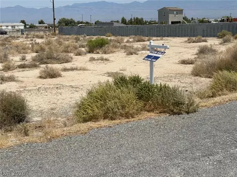 4320 Jasmine St, Pahrump, NV 89048