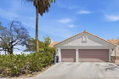 101 Aruba Isle Dr, Henderson, NV 89002