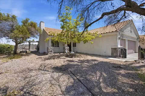101 Aruba Isle Dr, Henderson, NV 89002