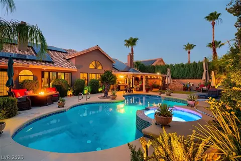 10005 N Mahogany Grove Ln, Las Vegas, NV 89117