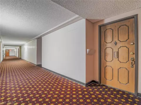 725 N Royal Crest Cir #231, Las Vegas, NV 89169