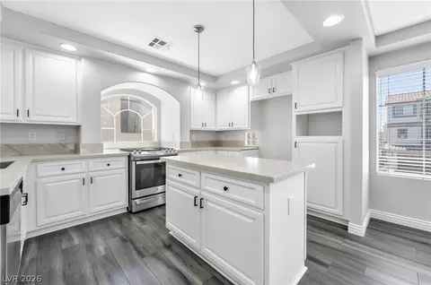 6820 Pacific Echo Ct, Las Vegas, NV 89139