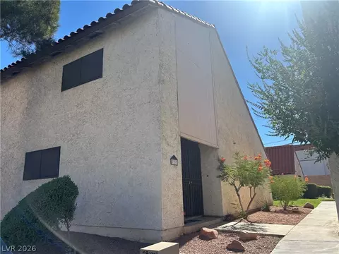 3333 Racquet St, Las Vegas, NV 89121