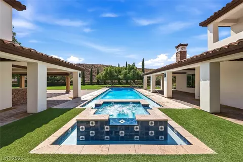 1140 Julie Rd, Henderson, NV 89002